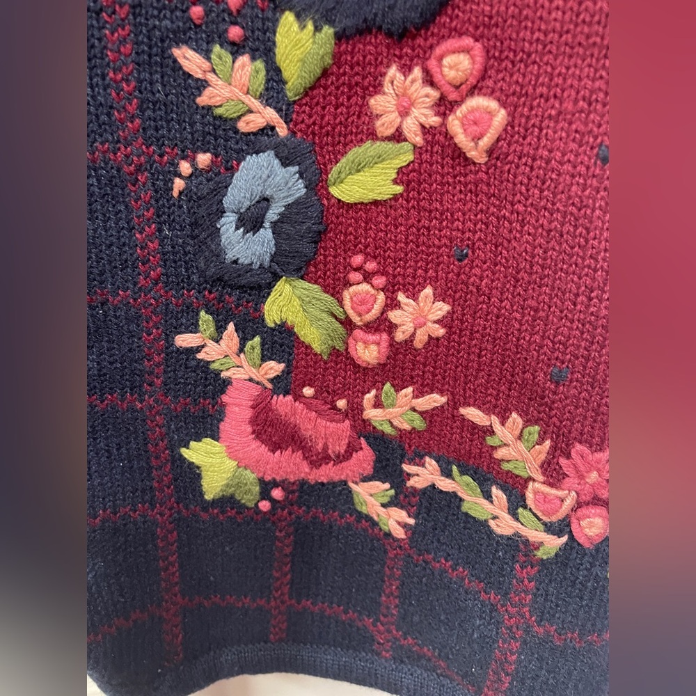 Lucia Floral Embroidered Vintage New Plaid Cottagecore Navy size M Sweater Vest - Picture 5 of 8